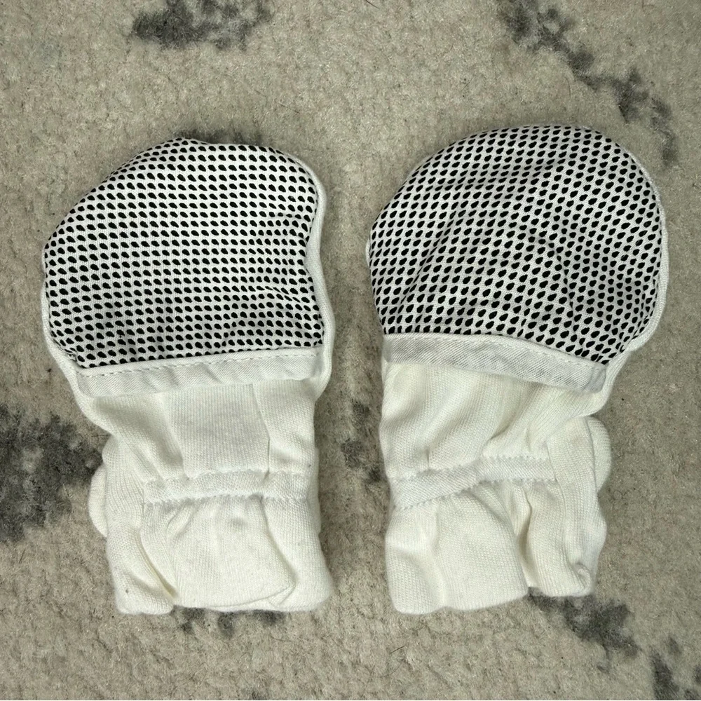 GOUMI One Pair Abstract Floral Reversible Baby Scratch Mitts Mittens